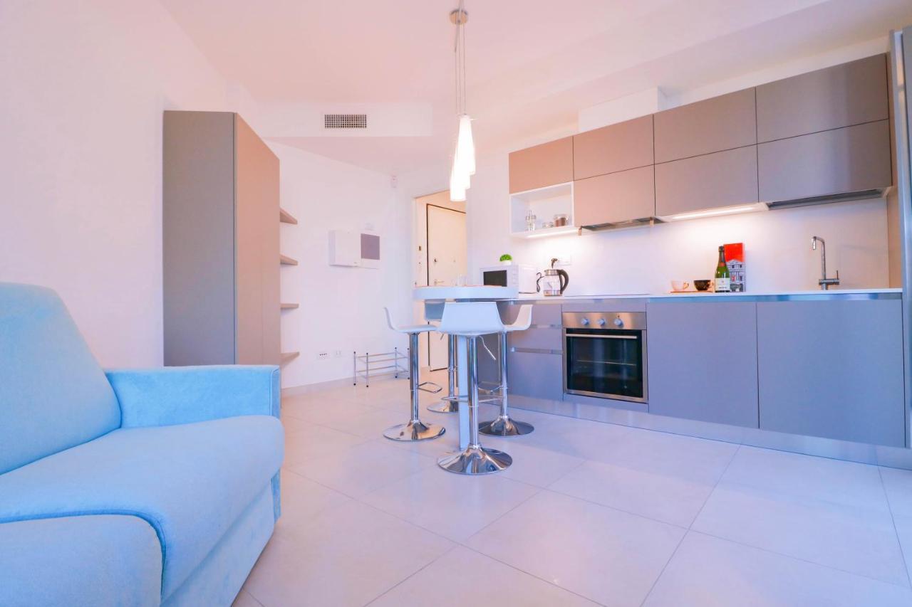 Ferienwohnung H11 Luxury 9A - Porto - Piscina - Jacuzzi Santo Stefano al Mare Exterior foto