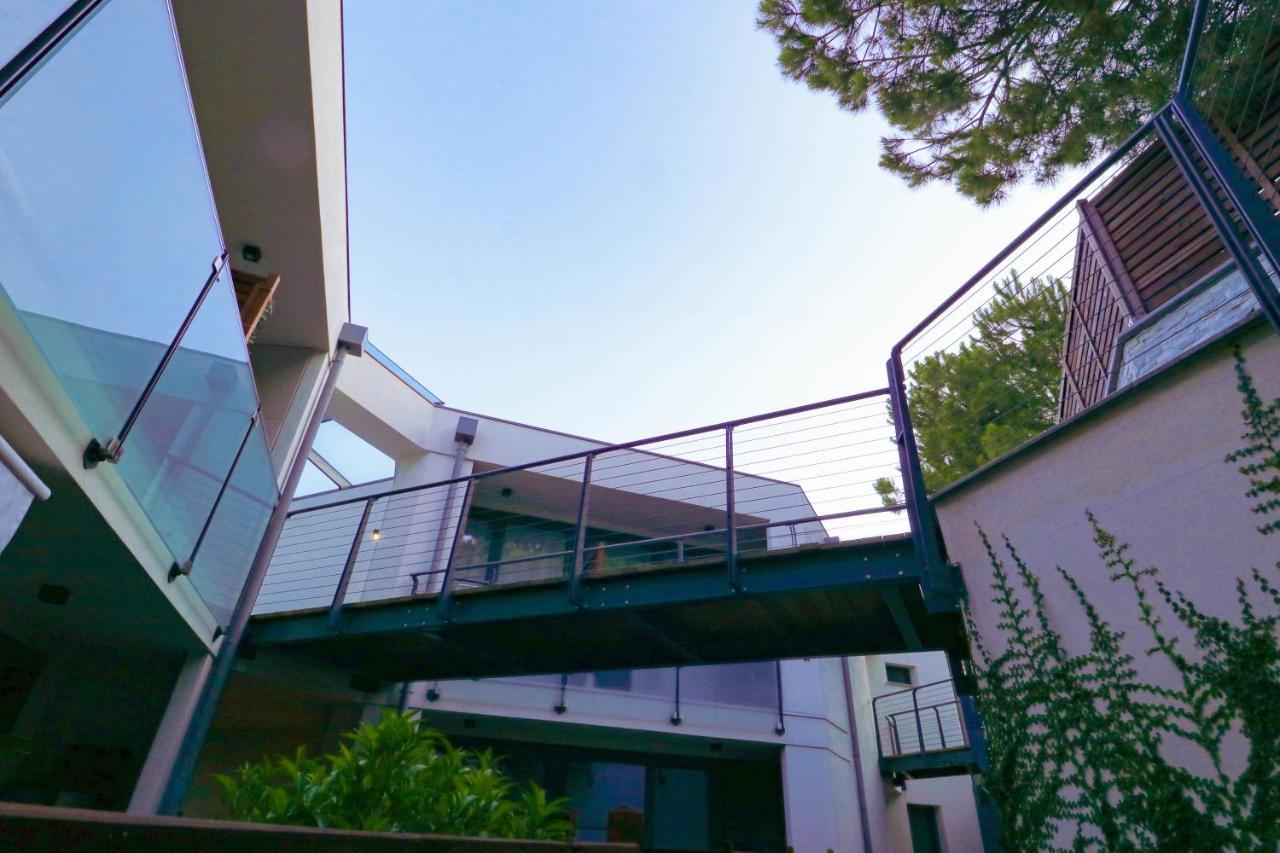 Ferienwohnung H11 Luxury 9A - Porto - Piscina - Jacuzzi Santo Stefano al Mare Exterior foto